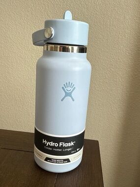 Hydro Flask Pale Blue Wide Mouth Bottle with Flex Cap